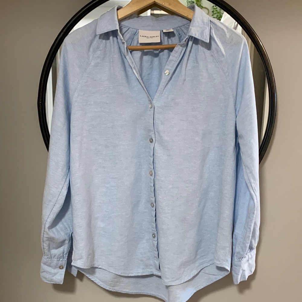 Laura Ashley Light Blue Men's Casual Button-Down Shirt